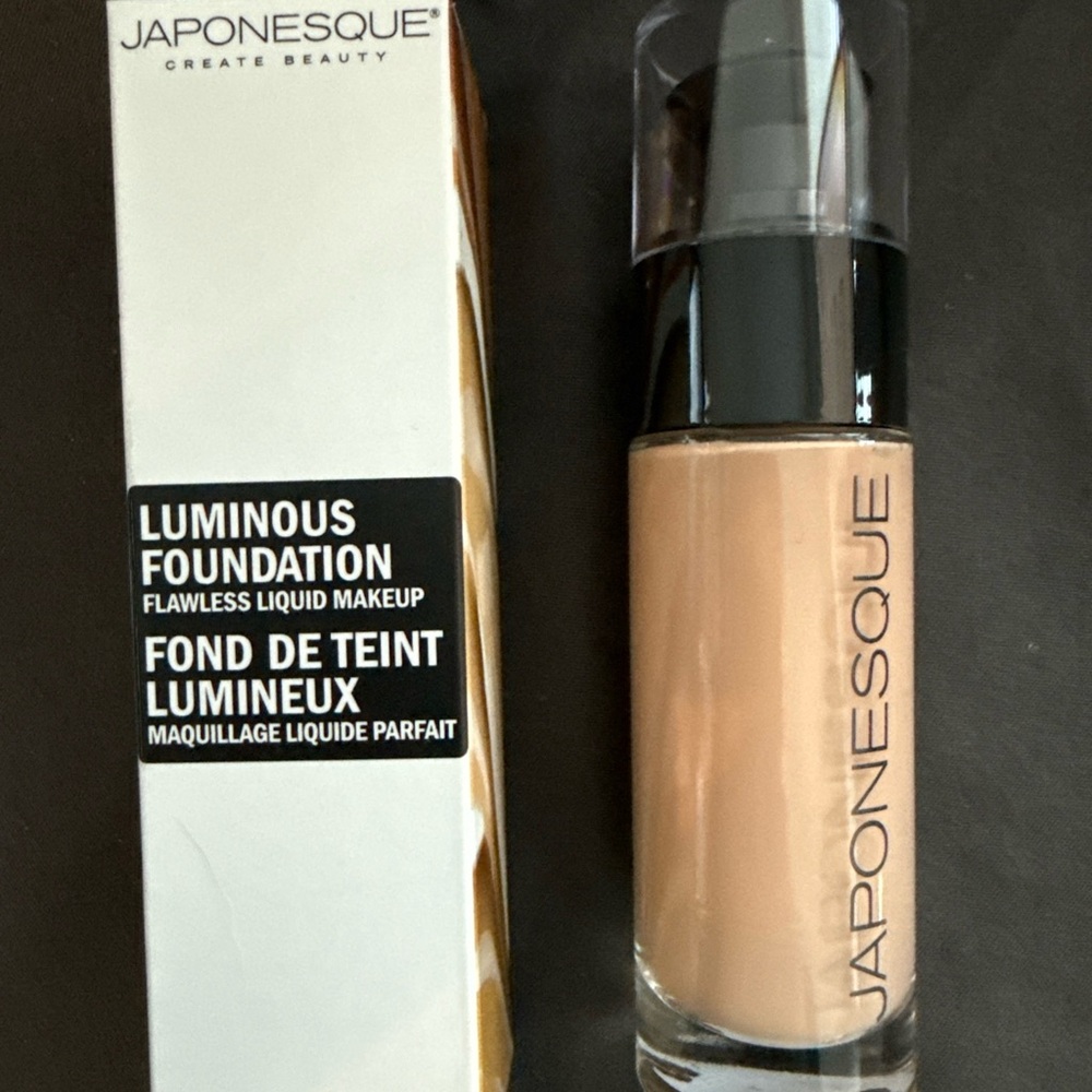 Japonesque Luminous Foundation - Cream Shade 05